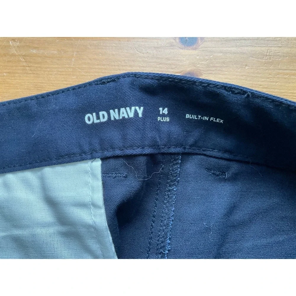 NWT Old Navy‎ Blue school uniform short pants - Boys size 14 Plus/Husky